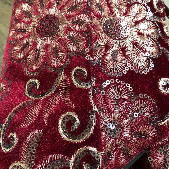 🍃💕NIB Naughty Monkey Sequin Velvet Bootie - Picture 6 of 8